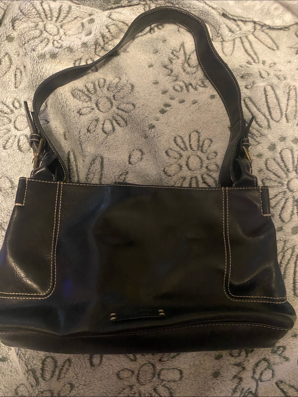 Nine & Co. Black Leather Shoulder Bag with Contrast Stitching